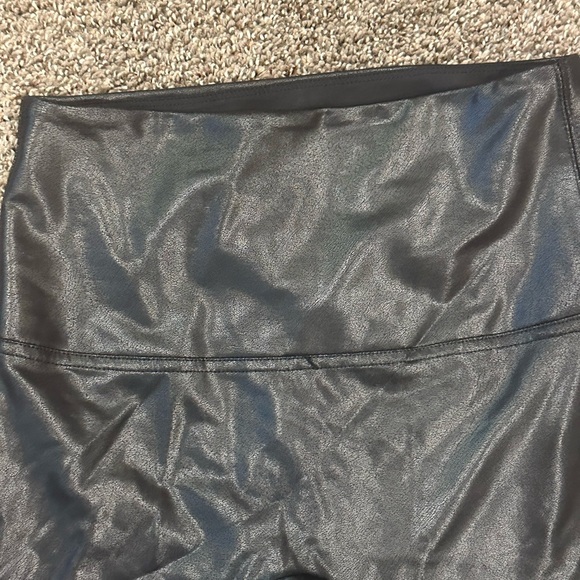 Jane and Bleeker Faux Leather Leggings M - Picture 4 of 5